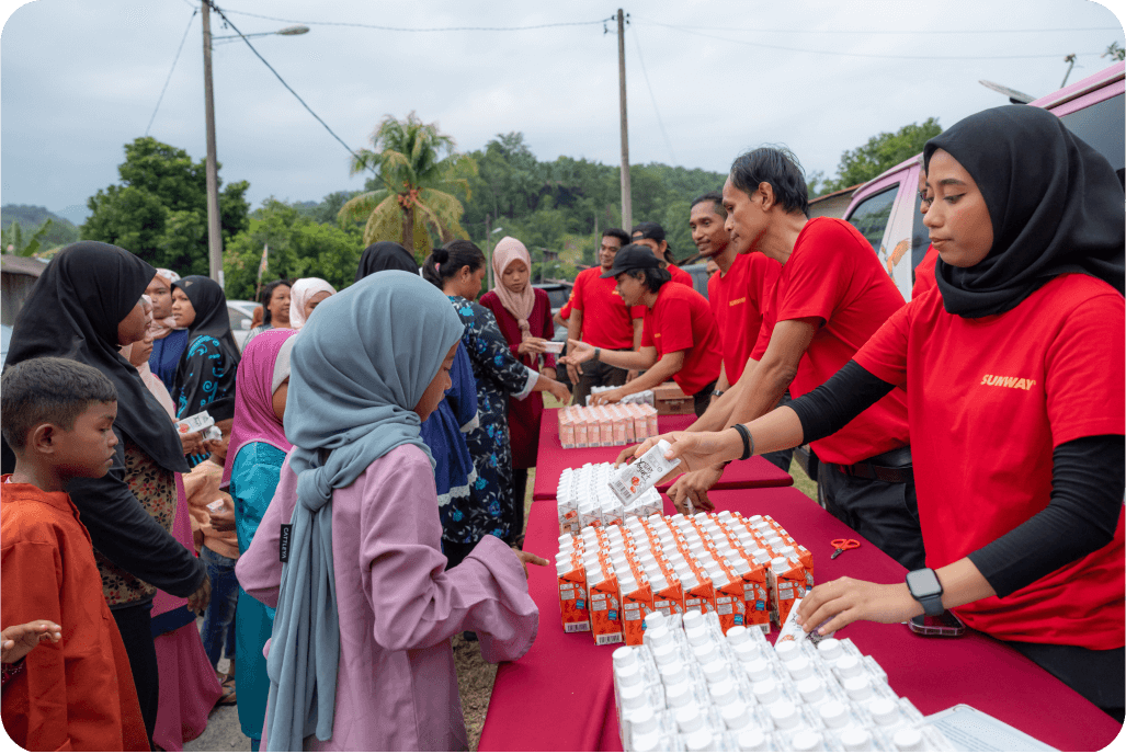 Community Donations & Food Distribution